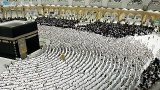 جدول أئمة الحرم المكي في صلاة التراويح اليوم السبت