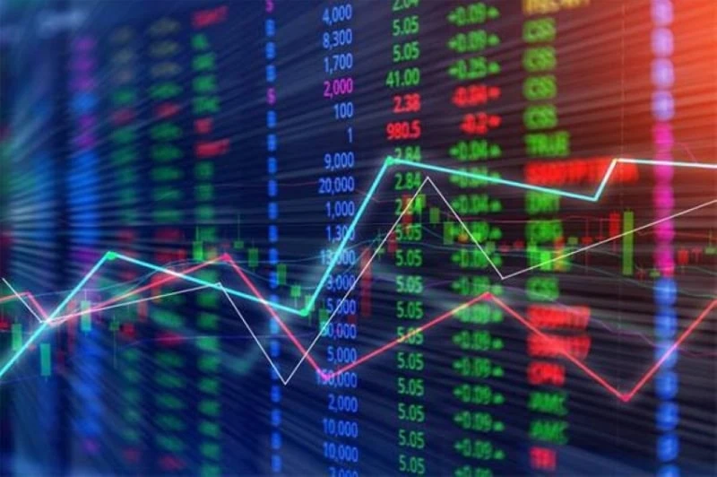 أسواق الأسهم السعودية تسجل إغلاقًا مرتفعًا
