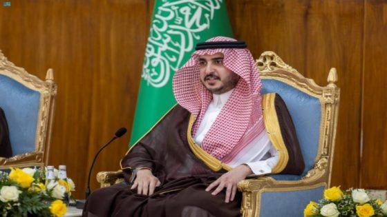 أمير الجوف يجتمع بالسكان في دومة الجندل