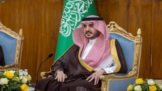 أمير الجوف يجتمع بالسكان في دومة الجندل