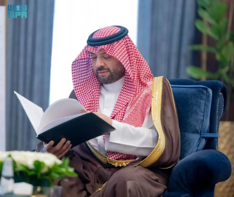 أمير الحدود الشمالية يستعرض خطط جمعية الإعلاميين بالمنطقة 2 أمير الحدود الشمالية يستعرض خطط جمعية الإعلاميين بالمنطقة