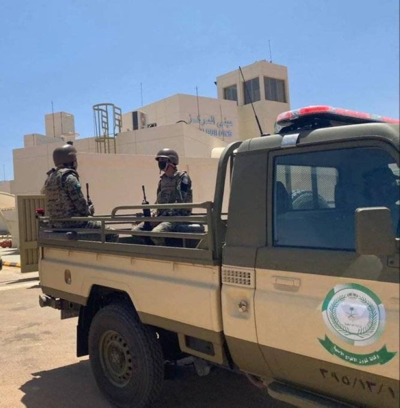احباط محاولة تهريب 26109 قرص مخدر و12 كيلوجرام من الحشيش في "فيفا"