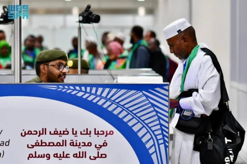 استقبال جوازات مطار الأمير محمد بن عبدالعزيز لأول رحلة لضيوف الرحمن من جمهورية جيبوتي