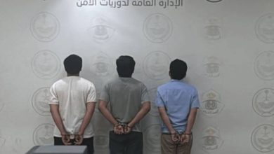 الإطاحة بثلاثة متهمين في قضايا تنظيم حملات حج وهمية