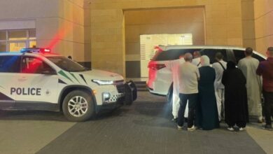 الجهات المختصة تضبط مواطنًا لنقله تسعة وافدين يحملون تأشيرات مخالفة للأنظمة