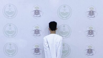 القبض على مقيم ينشر إعلانات مزيفة لحملات الحج مع هياكل مضللة