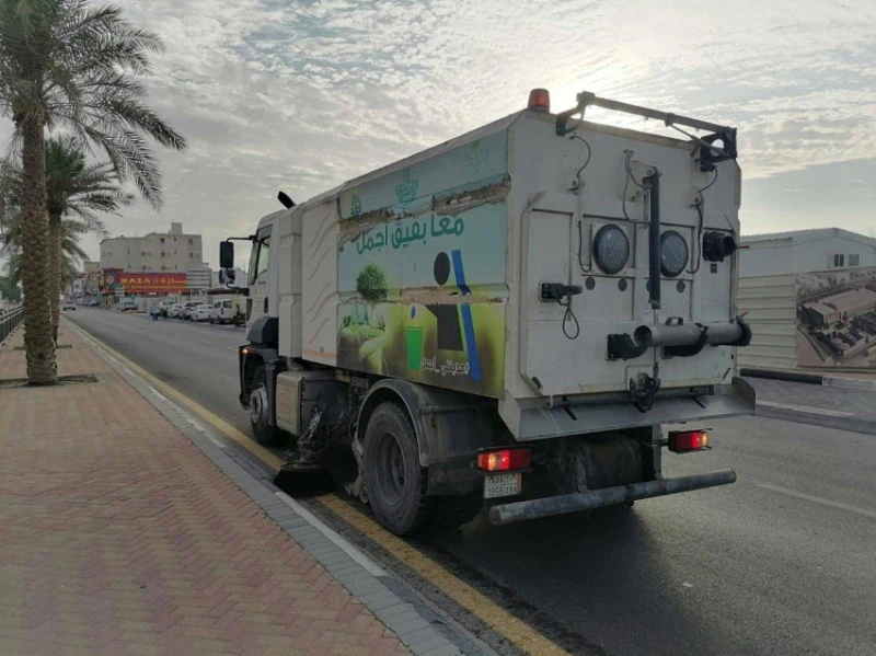 بقيق تتخلص من 69 ألف طن من الأنقاض و51 ألف طن من النفايات