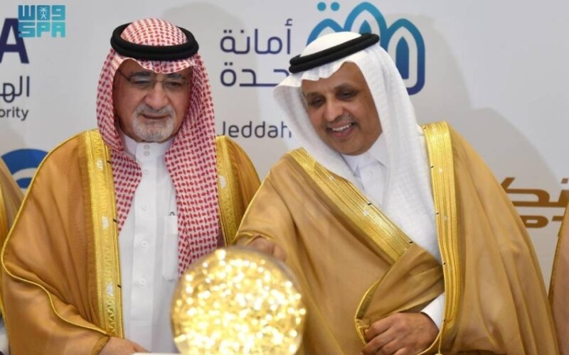 تدشين المرحلة الجديدة من مشروع النقل العام بالحافلات في جدة برعاية الرميح 2 تدشين المرحلة الجديدة من مشروع النقل العام بالحافلات في جدة برعاية الرميح