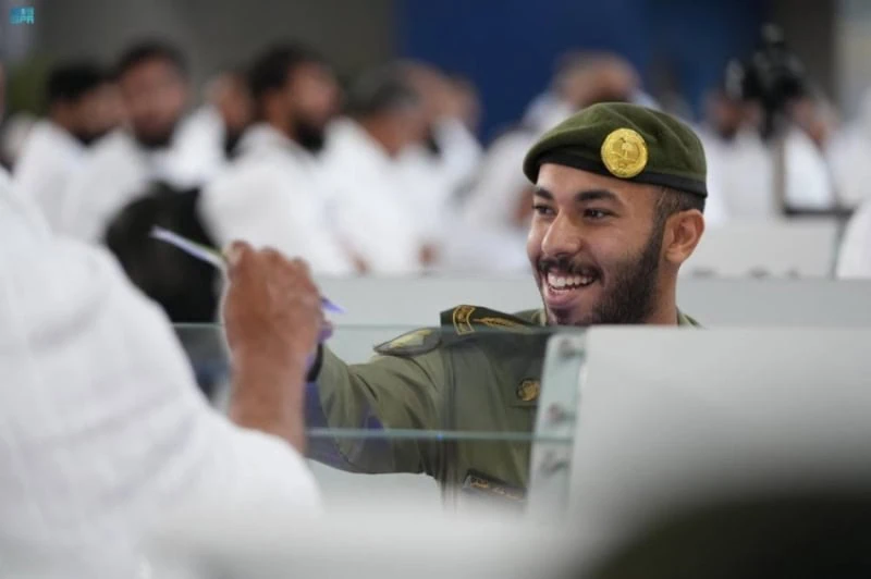 جوازات مطار جدة تستمر في استقبال رحلات ضيوف الرحمن بكفاءة عالية