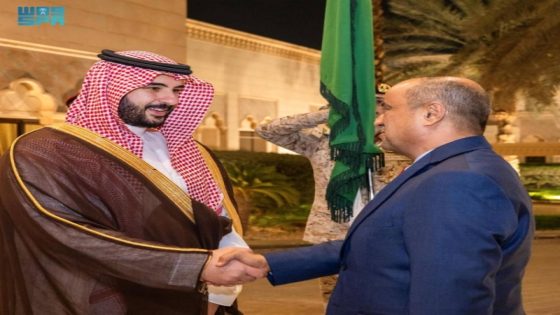 خالد بن سلمان يناقش الأوضاع في اليمن مع بن بريك