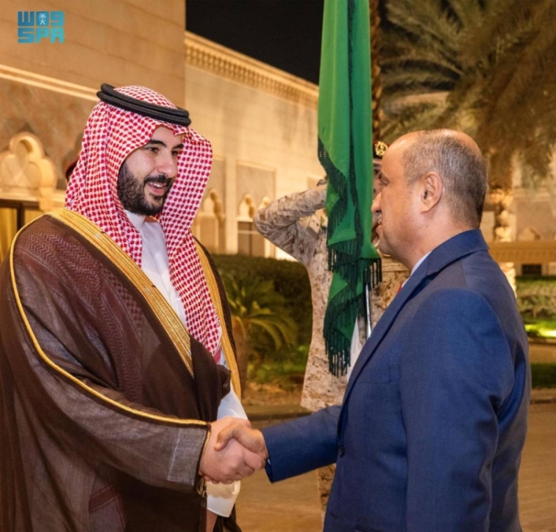 خالد بن سلمان يناقش الأوضاع في اليمن مع بن بريك