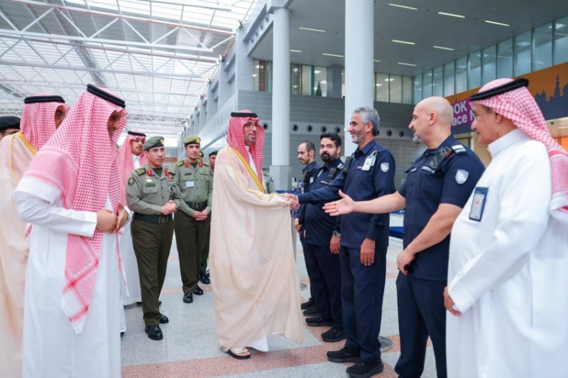 محافظ جدة يزور مجمع صالات الحج بمطار الملك عبدالعزيز لمتابعة سير العمل