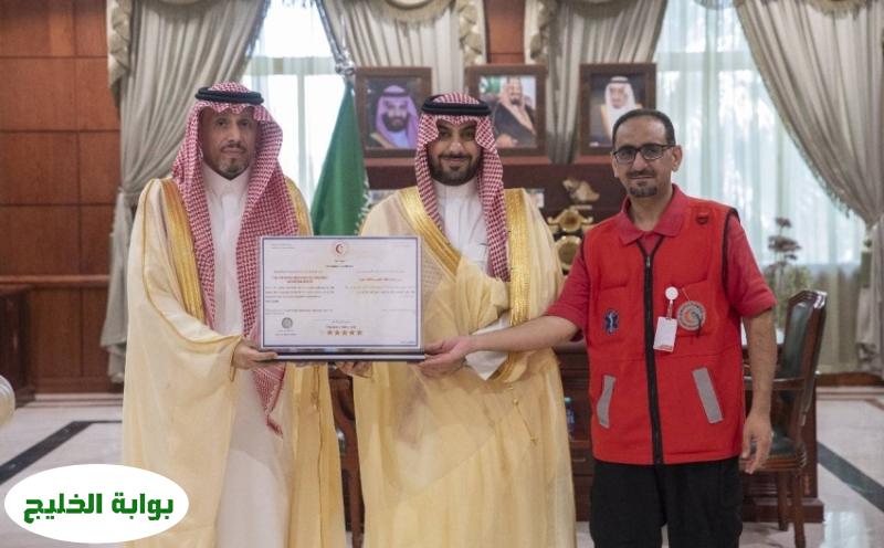 هيئة الهلال الأحمر بالقصيم تمنح شهادة التميز الإسعافي في مقر محافظة...