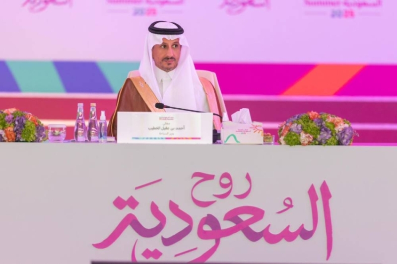 وزير السياحة يترأس ورشة عمل لإطلاق برنامج صيف السعودية 2025