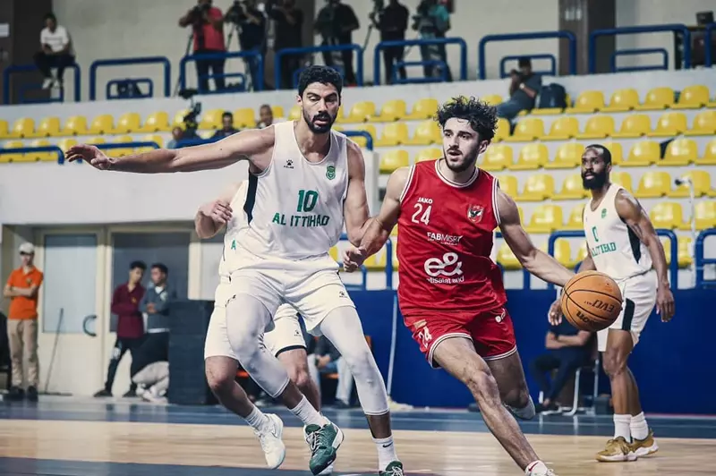 أجواء تنافسية في نهائي دوري المرتبط: الأهلي يواجه الاتحاد السكندري في هتافات مثيرة