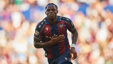 أرسنال ومانشستر يونايتد يتنافسان مع برشلونة على التعاقد مع إيونج