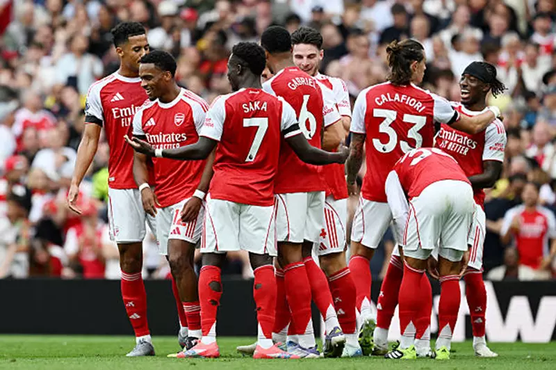 أسبوع الحسم: تغييرات مصيرية في موسم أرسنال لكرة القدم