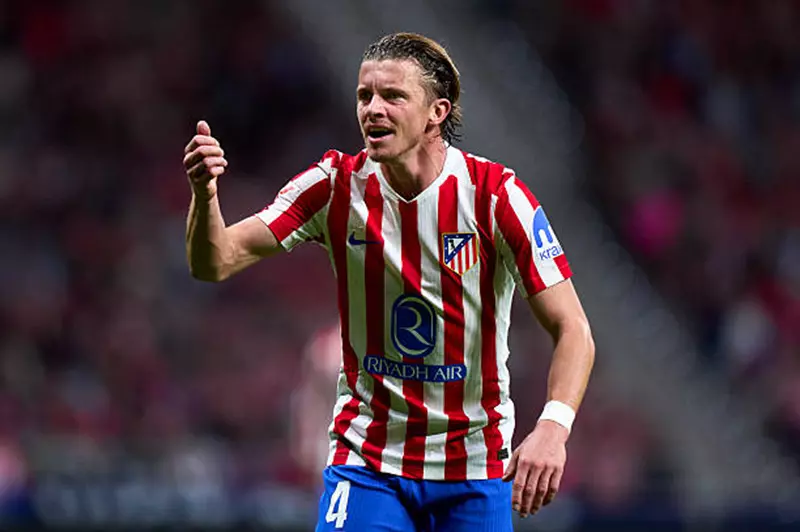 أندية البريميرليج تترقب فرصة ضم جالاجر من أتلتيكو