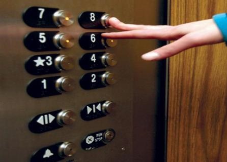 أهمية اتباع تعليمات السلامة في استخدام المصاعد: نحو بيئة آمنة للجميع