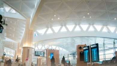 ابتكار الحجوزات الرقمية: استراتيجية مطار الملك خالد الدولي لتحسين تجربة المسافر