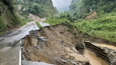 ارتفاع حصيلة ضحايا انزلاق التربة في إندونيسيا إلى 11 قتيلاً