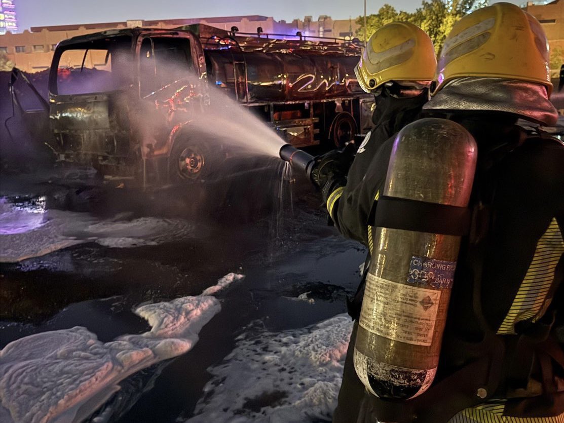 استجابة فعالة لحريق ناقلة وقود في حي الرحمانية بالرياض