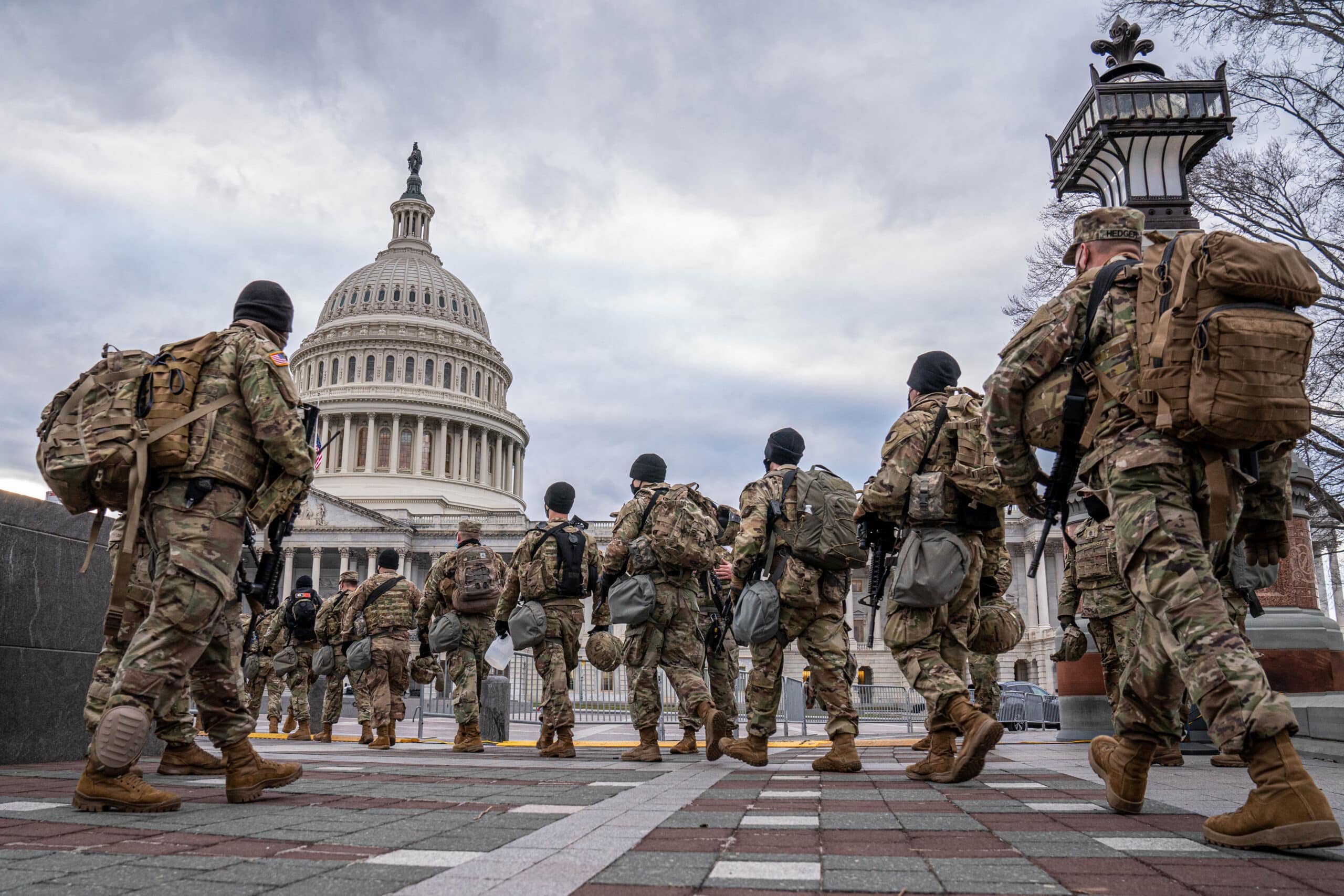 استراتيجيات واشنطن في استغلال المنشورات الجوية للضغط على نظام مادورو