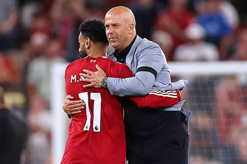 استراتيجية لتعزيز أداء ليفربول في غياب محمد صلاح