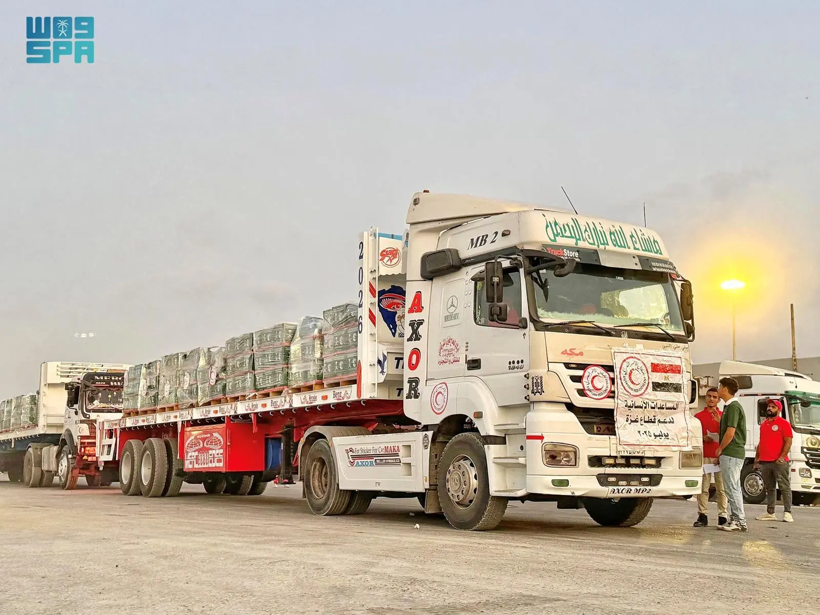 استمرار جهود سلمان للإغاثة في تقديم المساعدات الغذائية للمتضررين في القرارة جنوب غزة