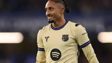 استهداف عملاق إنجليزي لرافينيا وسط خيارات برشلونة من البوندسليجا