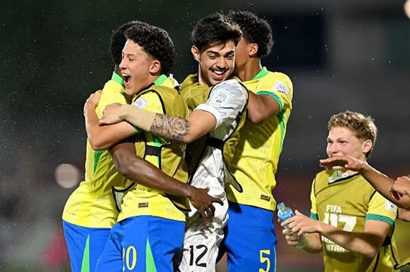 البرازيل تحقق انتصارا مثيرا أمام فرنسا في كأس العالم للناشئين