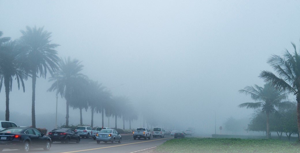 التأثيرات المناخية على حركة المرور في القريات وطبرجل خلال أحوال الضباب