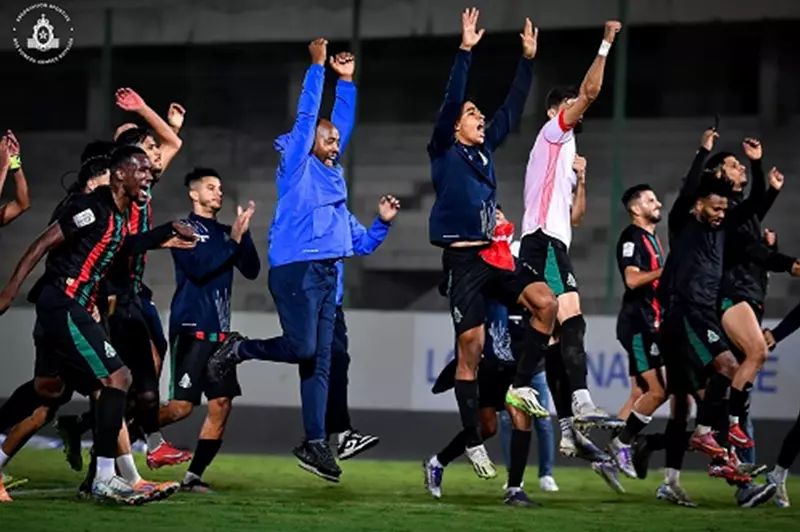 التحديات النفسية وتأثير الضغط الجماهيري على أداء الجيش الملكي ضد الأهلي