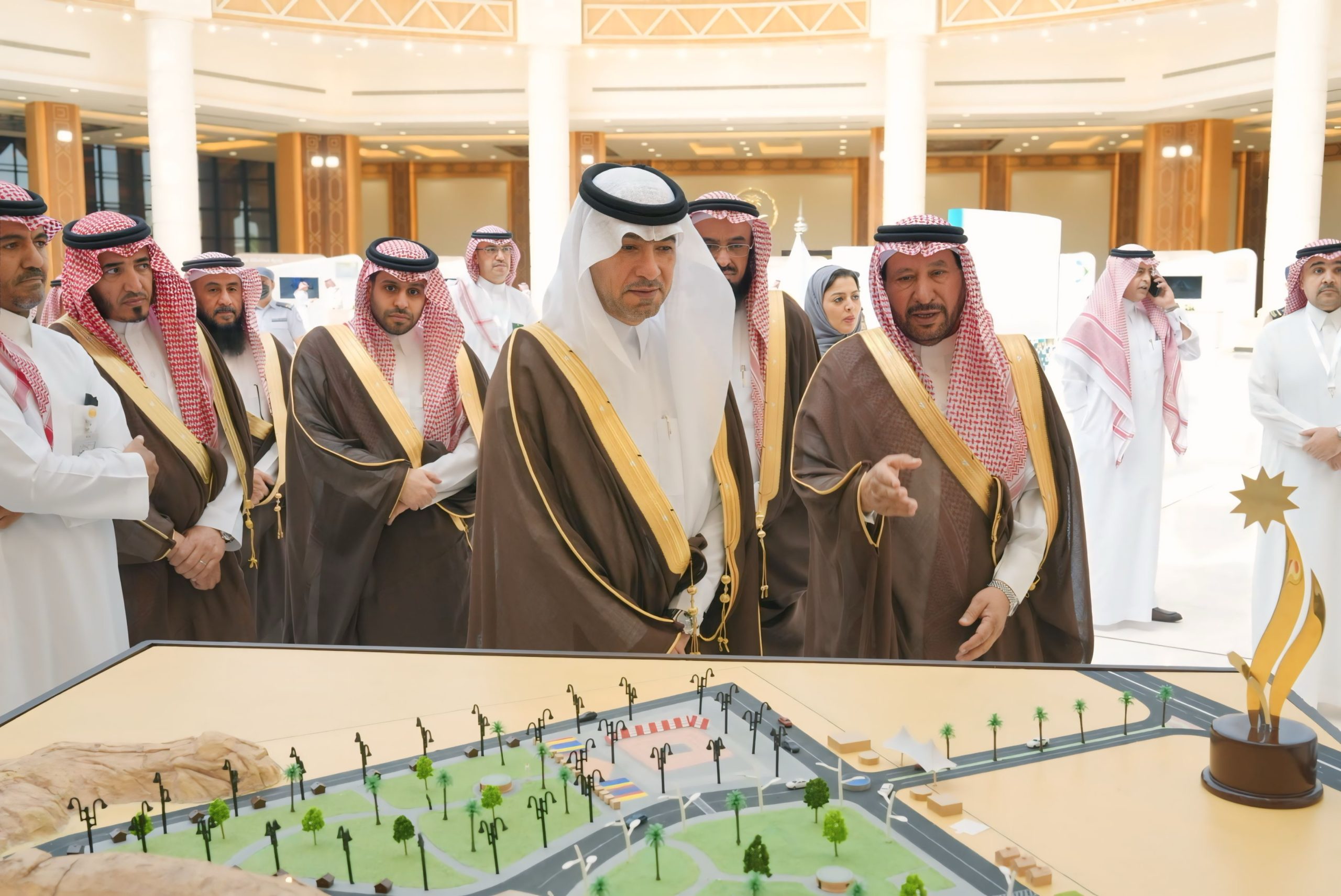 الحقيل يعزز التنمية في القصيم عبر مشاريع جديدة متكاملة