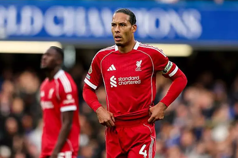 اللحظات الفارقة: فان دايك يسجل هدفًا مبكرًا لليفربول في مواجهة آيندهوفن بدوري الأبطال