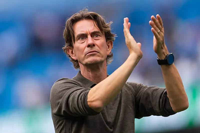 المدرب يتطلع لتشكيل هوية جديدة في توتنهام رغم تحديات باريس