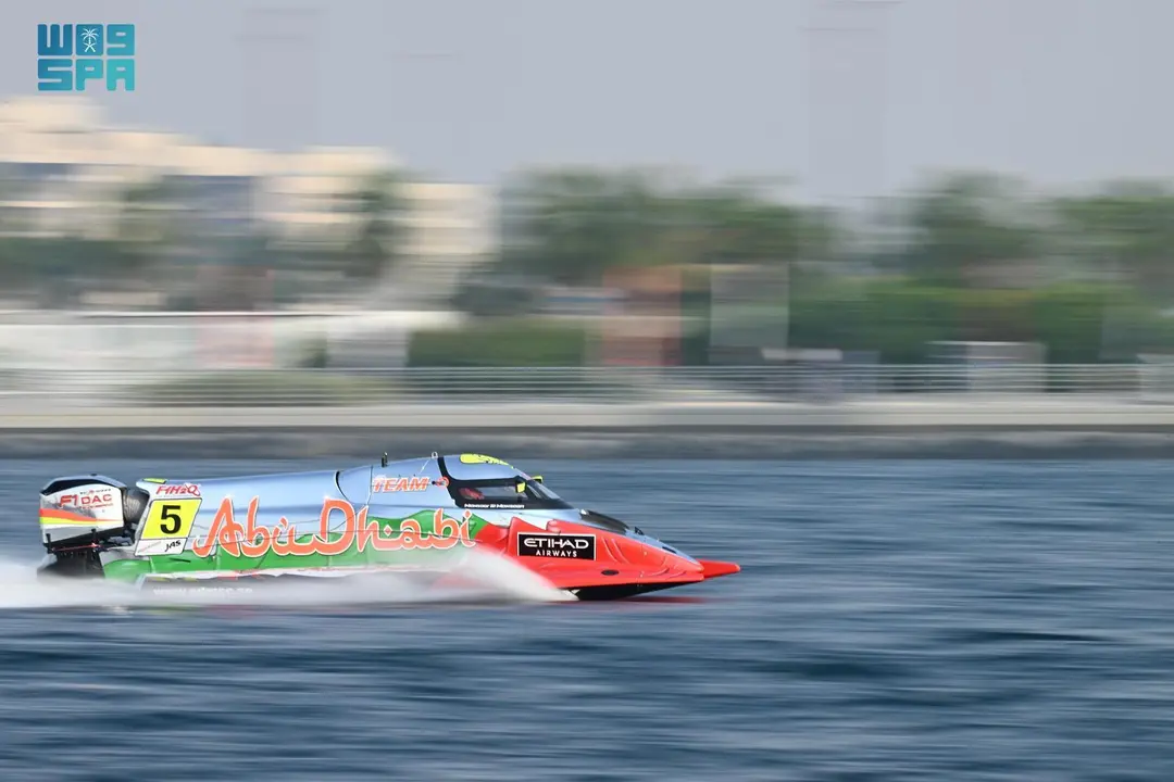 انطلاق منافسات جائزة جدة الكبرى للفورمولا 1: رؤية شاملة وتأثير اقتصادي