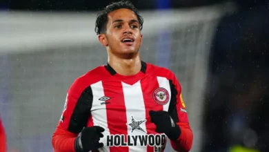 برينتفورد يؤكد إصابة كارفاليو بقطع في الرباط الصليبي