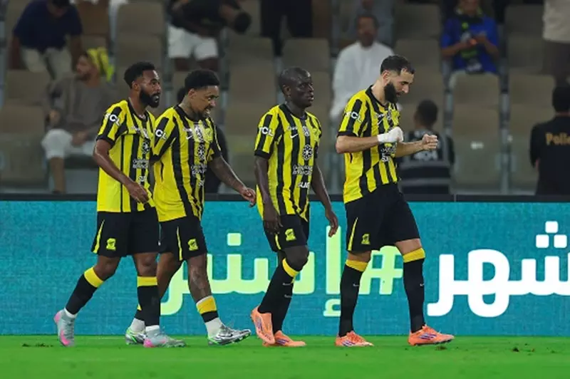 بنزيما ينقلب بمسيرة الاتحاد نحو نصف نهائي كأس الملك