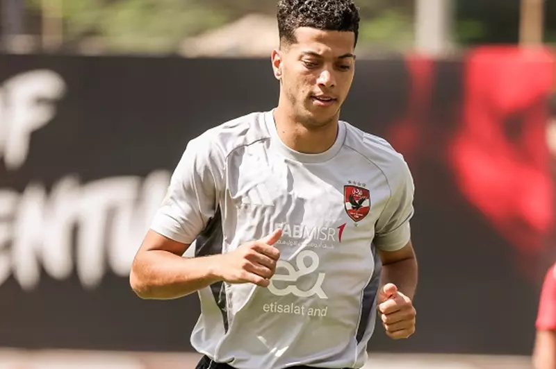 بين الغموض والأمل: رحلة إمام عاشور في مواجهة الأندية الجزائرية