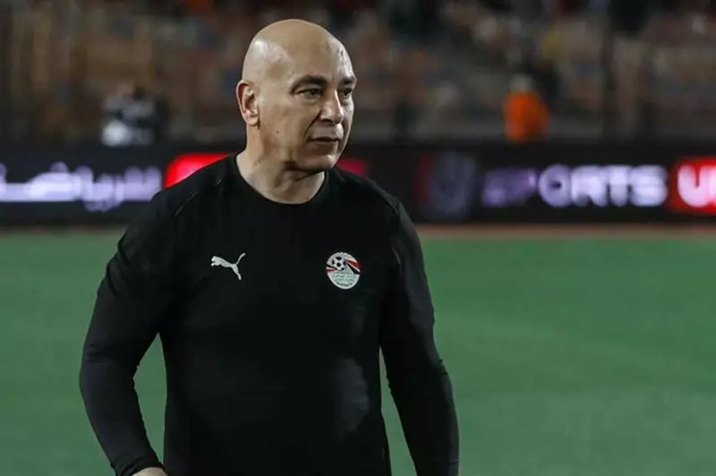 تحديات الانتقاد وآمال الدعم للمدرب الوطني في كرة القدم