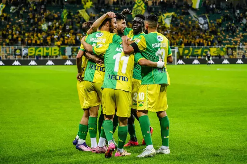 تحليل شامل لأداء شبيبة القبائل في الدوري الجزائري ودوري الأبطال قبل مواجهة الأهلي