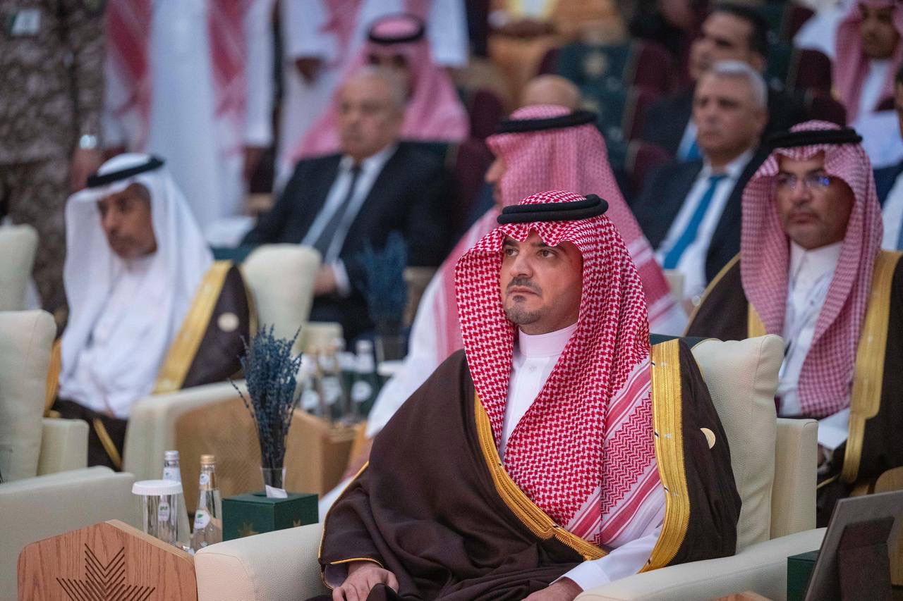 تخريج دفعة جديدة من جامعة نايف: دعم عبدالعزيز بن سعود للطلاب والطوائف