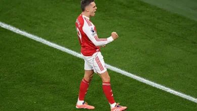 تروسارد يتألق ويسجل هدفًا مذهلًا أمام توتنهام في الديربي