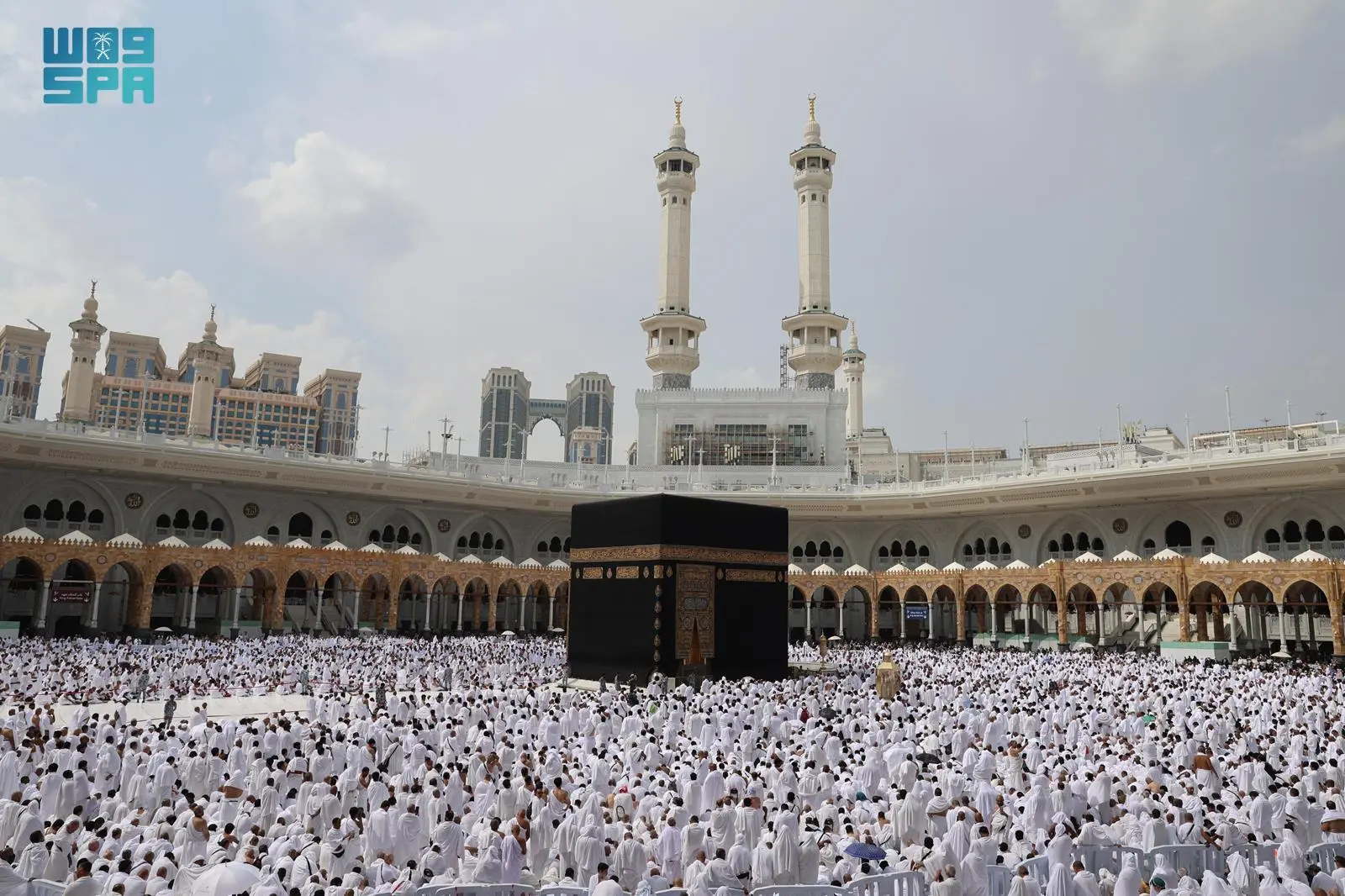 تزايد أعداد الزوار للحرمين الشريفين في جمادى الأولى 1447هـ: تحليل شامل