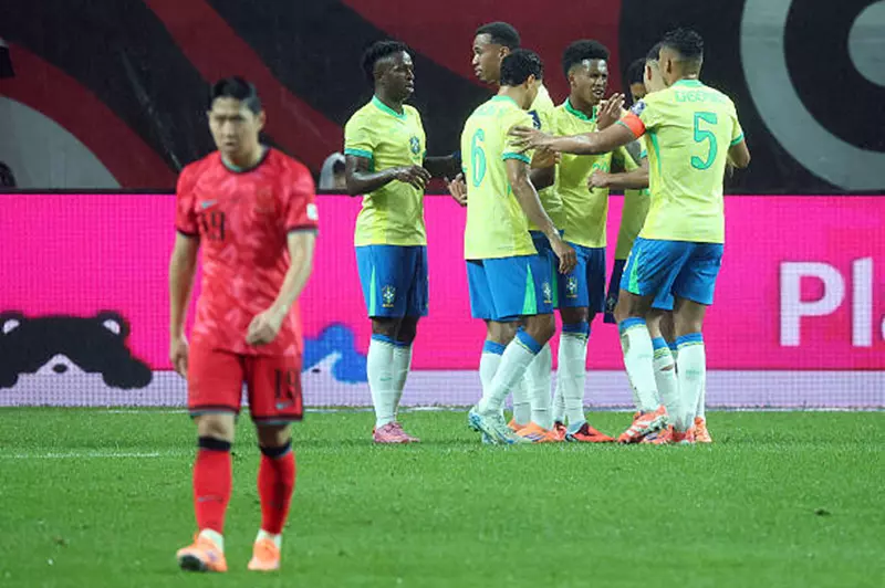 تشكيل منتخب البرازيل لمواجهة السنغال: ثلاثي بريميرليج وفينيسيوس في الهجوم