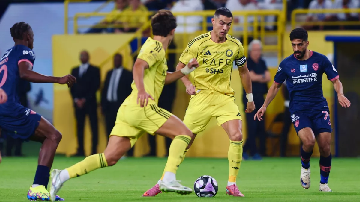 تطورات جديدة في نادي النصر حول إصابات اللاعبين ومغادرة نجم الفريق لإسبانيا