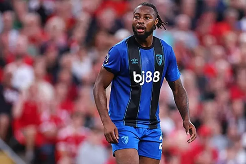 تطورات سوق الانتقالات: سيمينيو يستعد لمغادرة بورنموث صوب ليفربول