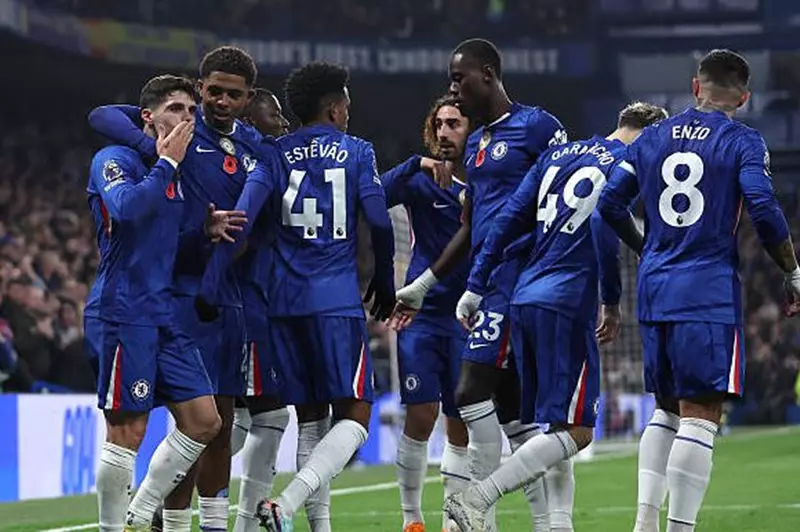 تطورات هامة في تشكيل تشيلسي قبل مواجهة بيرنلي: استراتيجيات هجومية جديدة