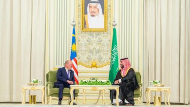 تعزيز العلاقات الثنائية: لقاء ولي العهد وملك ماليزيا في قصر اليمامة